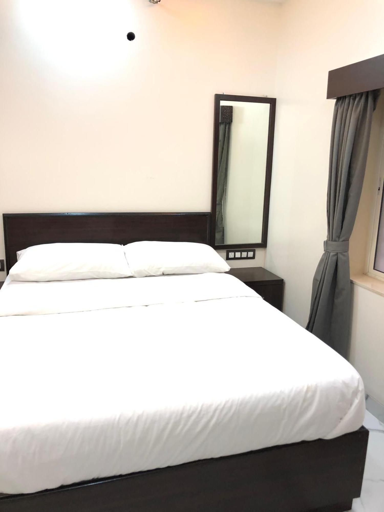 Sameena Guest House Panchgani Bagian luar foto